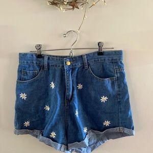 Shein Flower women shorts!